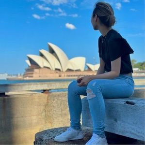 Meet your Posher, Caroline